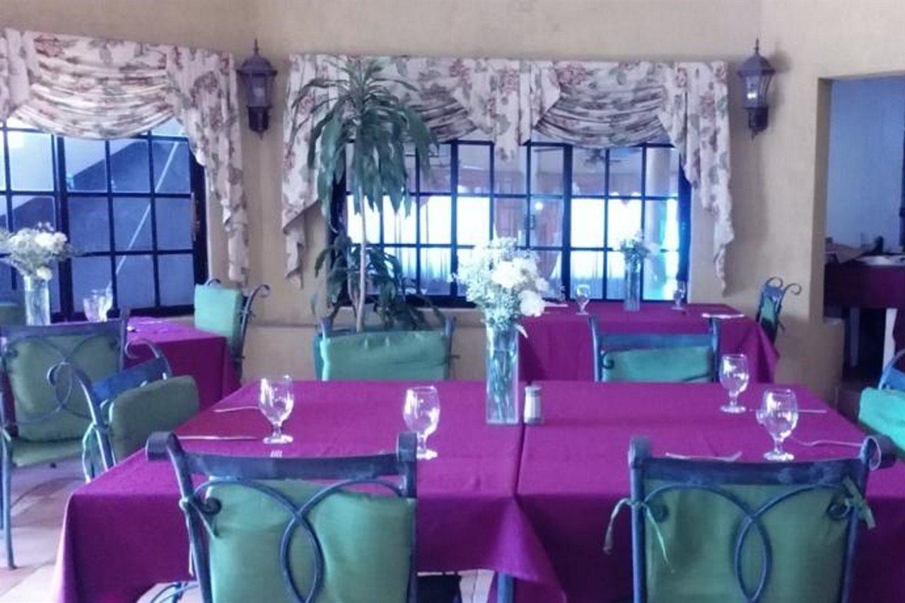 Grandiosa Hotel Teluk Montego Bagian luar foto
